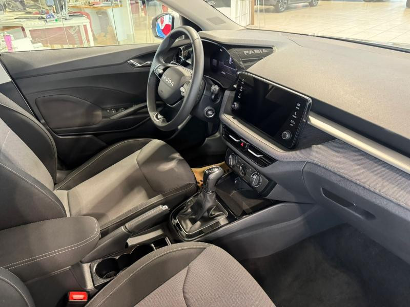 Used SKODA Fabia Selection DSG 7 1.0 2025 WHITE € 19990 in Wavre