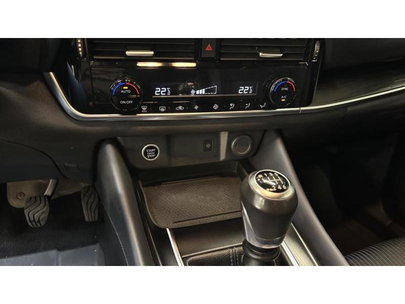 Occasion NISSAN Qashqai 1.3 MILD-HYBRID TEKNA 2022 RED 18990 € à Seraing