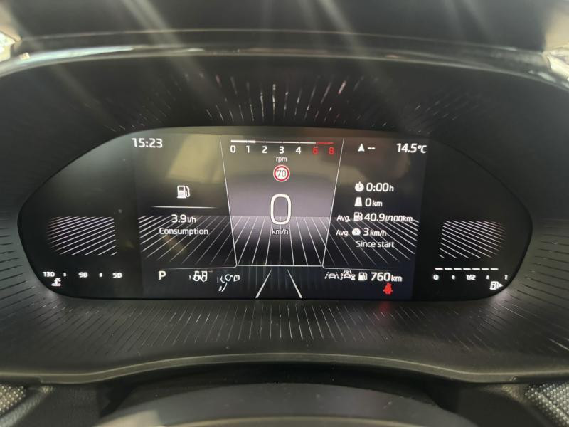 Used SKODA Fabia Selection DSG 7 1.2 ESS 2025 WHITE € 19990 in Wavre