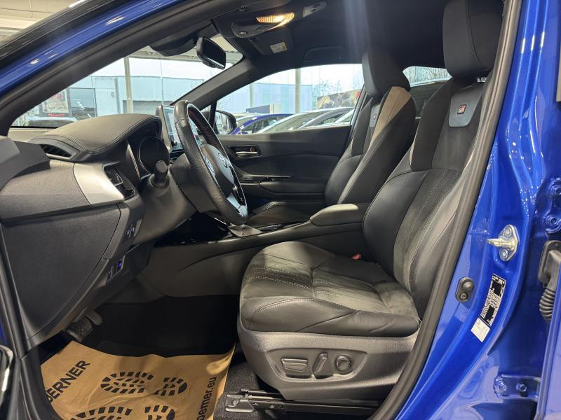 Used TOYOTA C-HR GR Sport 2.0 HSD 112kW 2022 BLUE € 21490 in Wavre