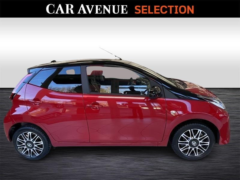 Used TOYOTA Aygo II X 2022 BURGUNDY € 12790 in Wavre