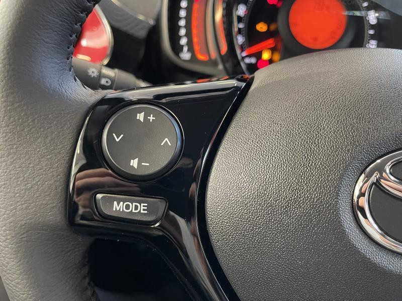 Used TOYOTA Aygo II X 2022 BURGUNDY € 12790 in Wavre