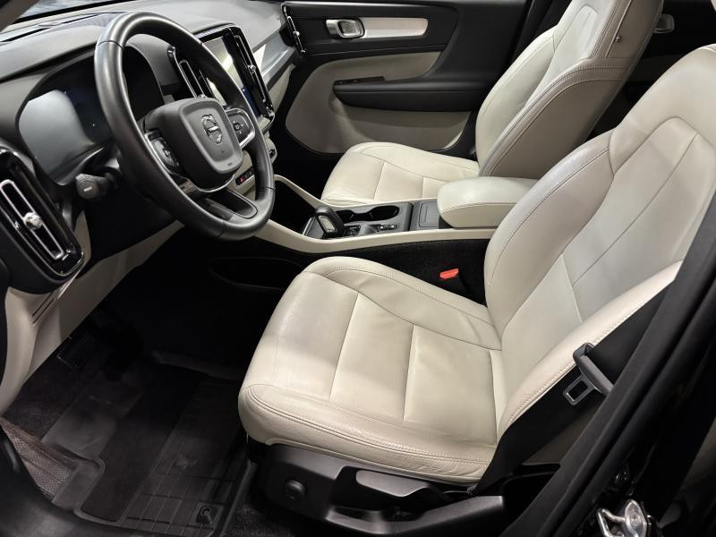 Occasion VOLVO XC40 Momentum 2020 BLACK 23990 € à Seraing
