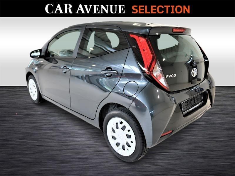 Occasion TOYOTA Aygo A/T x-play2 1.0 VVT-i 53kW 2021 GREY 10990 € à Wavre