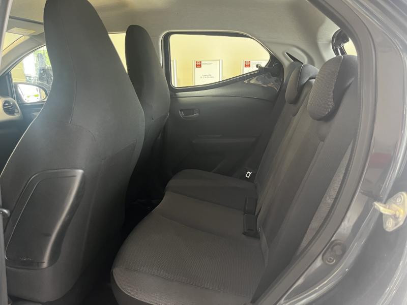 Occasion TOYOTA Aygo A/T x-play2 1.0 VVT-i 53kW 2021 GREY 10990 € à Wavre