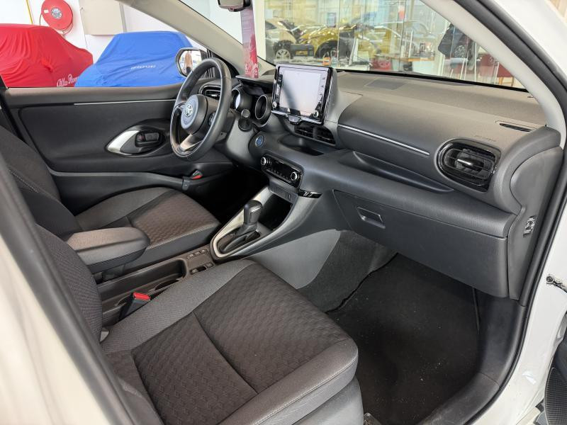 Used TOYOTA Yaris 1.5 HYBRID 2023 WHITE € 19390 in Wavre
