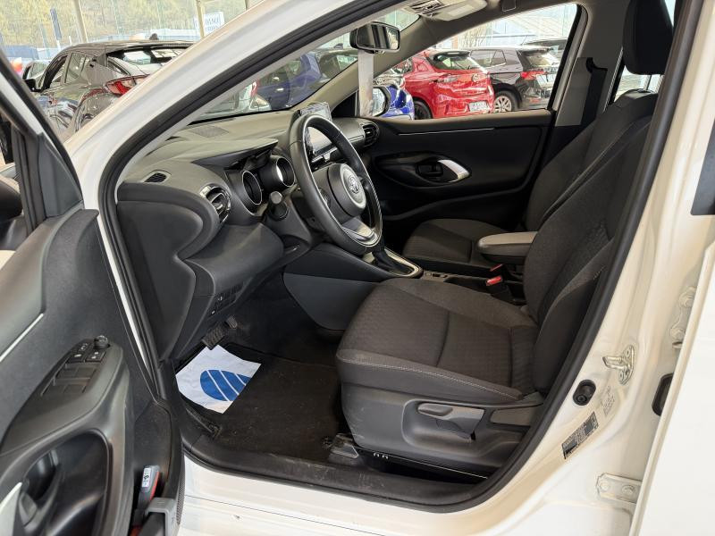 Used TOYOTA Yaris 1.5 HYBRID 2023 WHITE € 19390 in Wavre