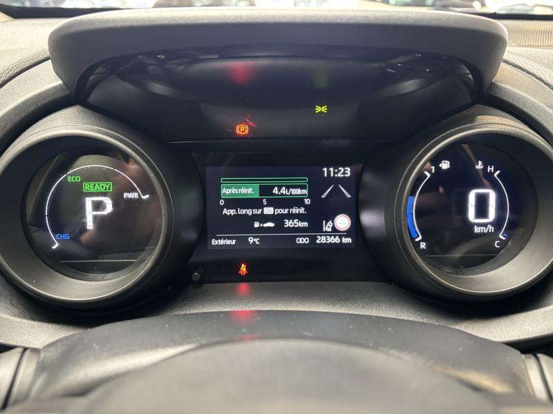 Occasion TOYOTA Yaris Cross 2022 YELLOW 19900 € à Seraing