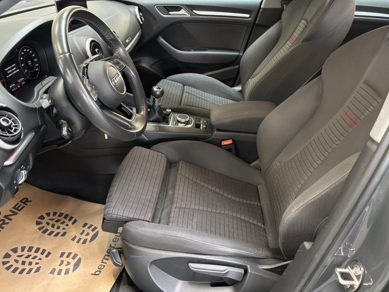 Used AUDI A3 Sport 2019 GREY € 17990 in Seraing