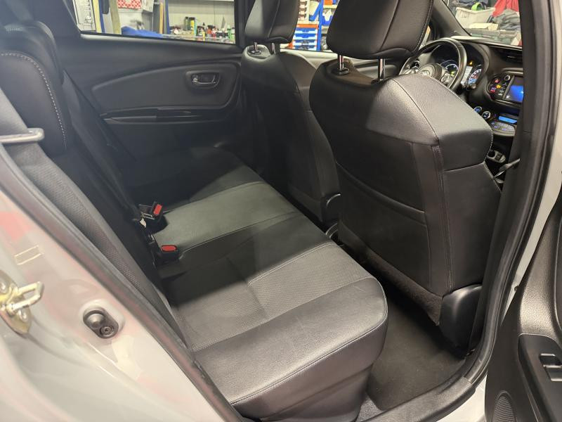 Used TOYOTA Yaris GR-SPORT 1.5 HYBRID 2019 GREY € 14990 in Wavre