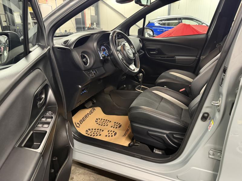 Used TOYOTA Yaris GR-SPORT 1.5 HYBRID 2019 GREY € 14990 in Wavre
