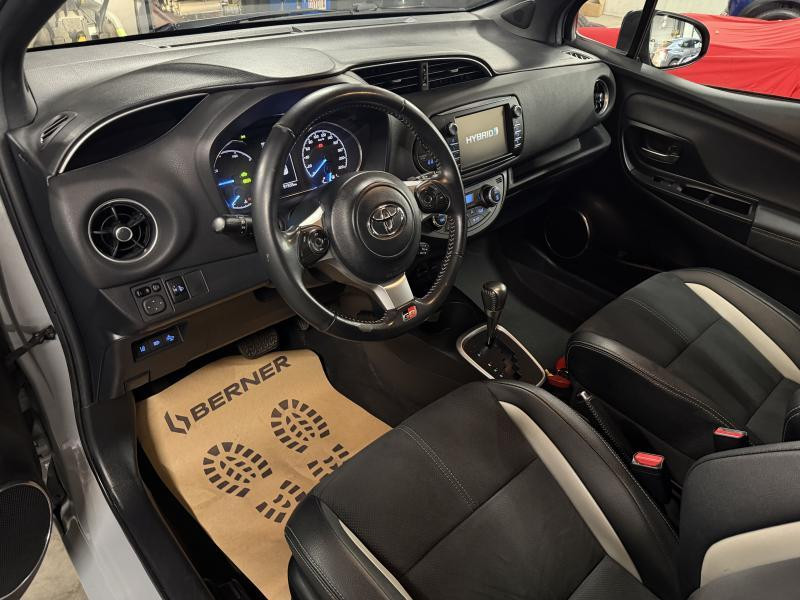 Used TOYOTA Yaris GR-SPORT 1.5 HYBRID 2019 GREY € 14990 in Wavre