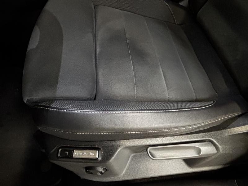 Occasion VOLKSWAGEN T-Roc Style 2022 GREEN 24990 € à Seraing