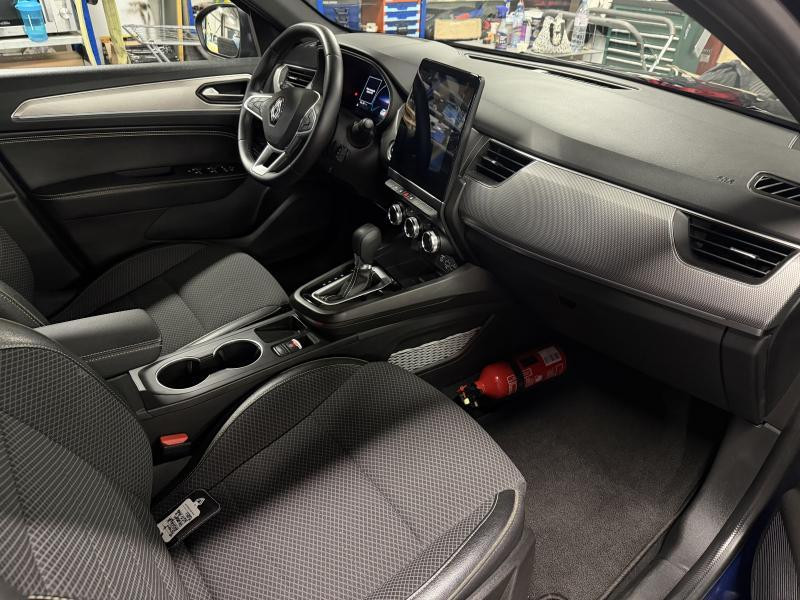 Used RENAULT Arkana Techno 1.6 E-TECH 2024 BLUE € 21490 in Wavre