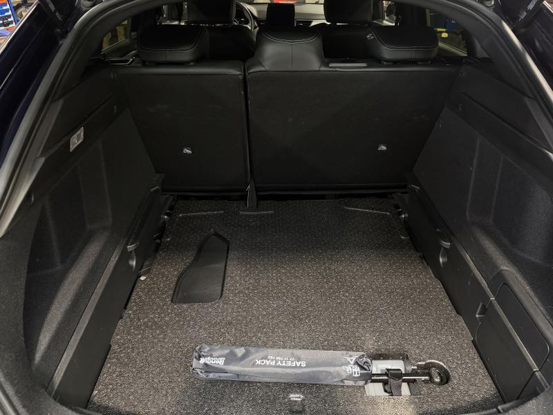 Used RENAULT Arkana Techno 1.6 E-TECH 2024 BLUE € 21490 in Wavre