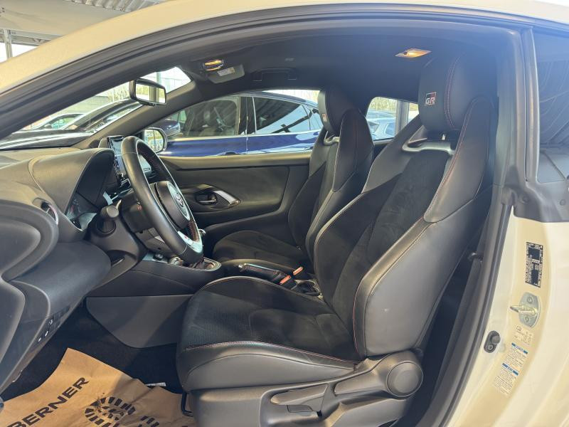 Occasion TOYOTA Yaris GR - 1.6 TURBO - High Performance 2022 WHITE 35890 € à Wavre