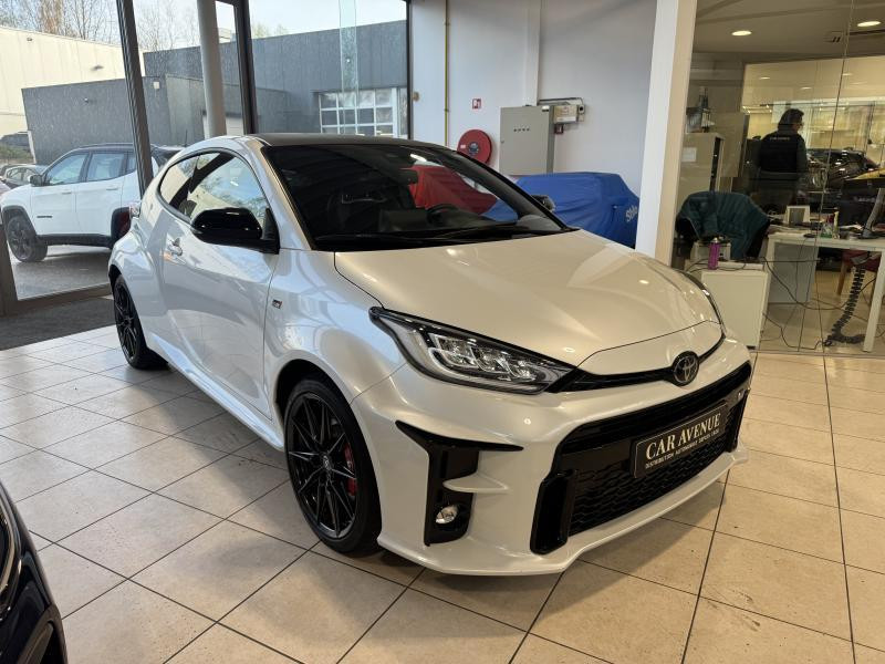 Occasion TOYOTA Yaris GR - 1.6 TURBO - High Performance 2022 WHITE 35890 € à Wavre