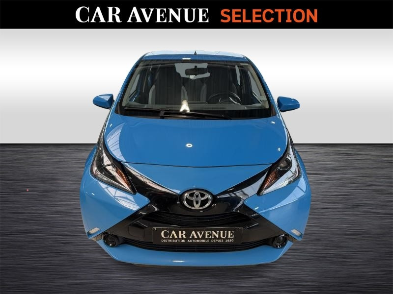Occasion TOYOTA Aygo X-Play 1.0 VVT-i 51 kW 2018 BLUE 7490 € à Wavre