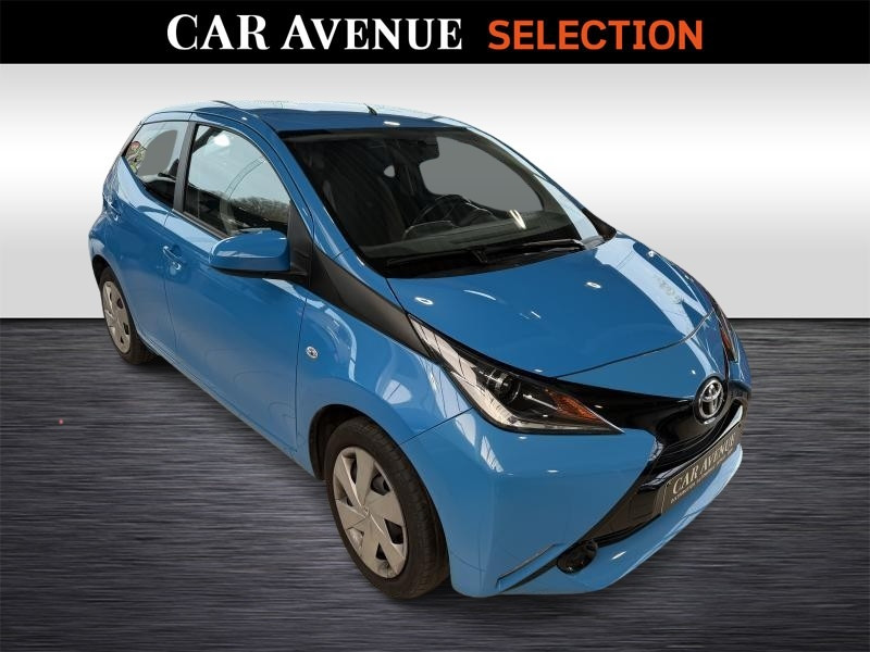 Occasion TOYOTA Aygo X-Play 1.0 VVT-i 51 kW 2018 BLUE 7490 € à Wavre