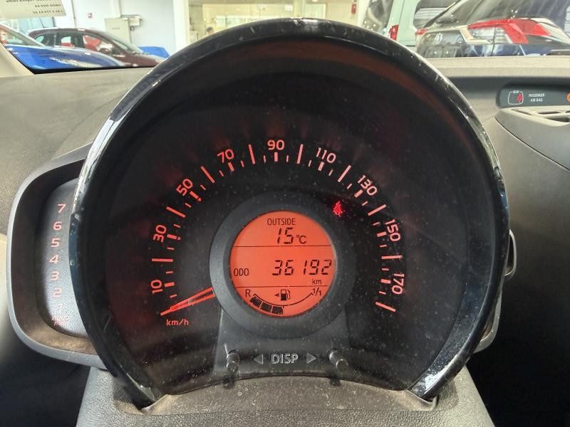 Occasion TOYOTA Aygo X-Play 1.0 VVT-i 51 kW 2018 BLUE 7490 € à Wavre