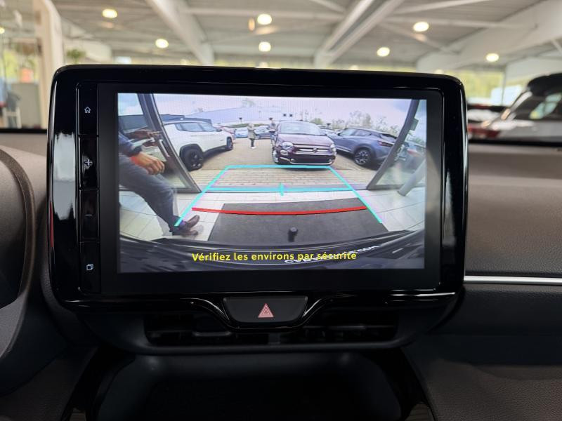 Occasion TOYOTA Yaris Cross Dynamic Plus Bi-Tone 1.5 HSD 2022 BLACK 20590 € à Wavre