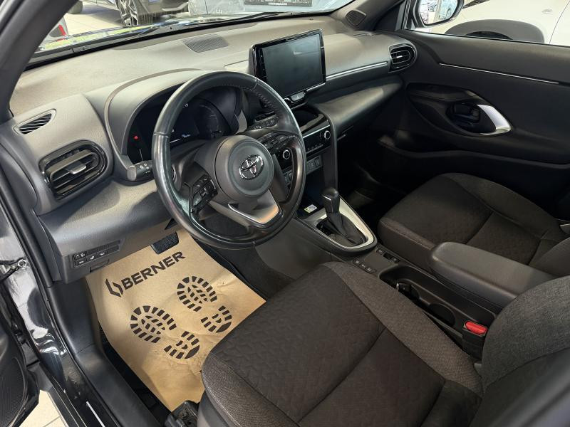 Occasion TOYOTA Yaris Cross Dynamic Plus Bi-Tone 1.5 HSD 2022 BLACK 20590 € à Wavre