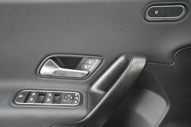 Occasion MERCEDES-BENZ Classe A A 200 d 2020 Noir 24890 € à Namur