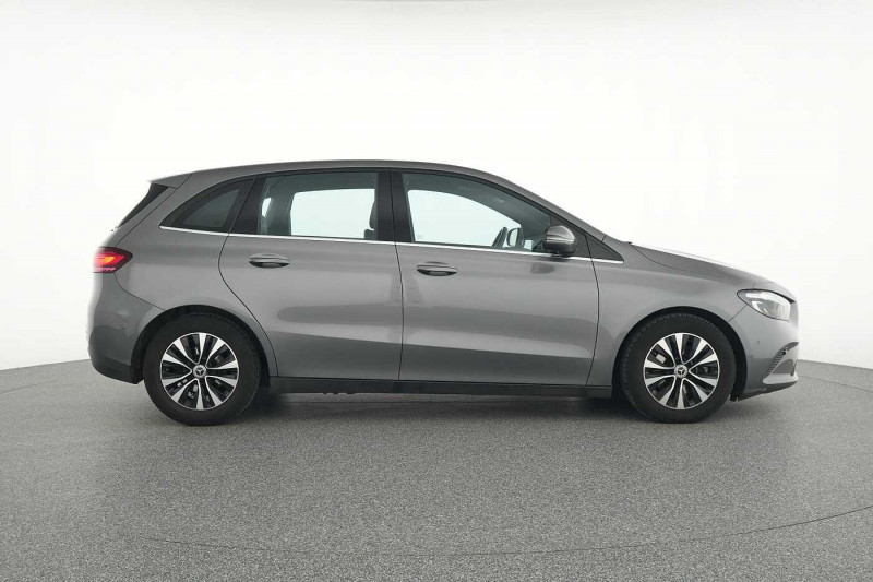 Occasion MERCEDES-BENZ Classe B B 180 d 2023 Gris 27890 € à Namur