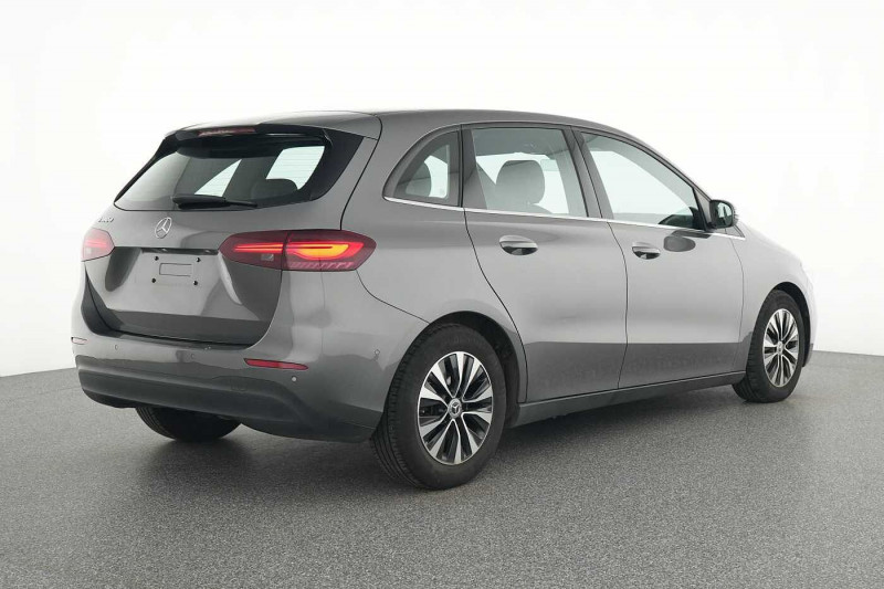 Occasion MERCEDES-BENZ Classe B B 180 d 2023 Gris 27890 € à Namur