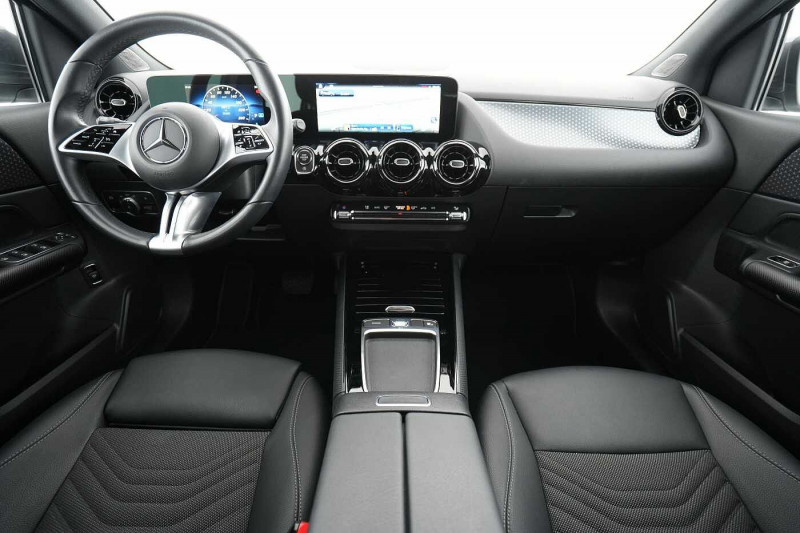 Occasion MERCEDES-BENZ Classe B B 180 d 2023 Gris 27890 € à Namur