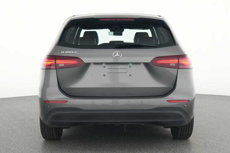 Occasion MERCEDES-BENZ Classe B B 180 d 2023 Gris 27890 € à Namur