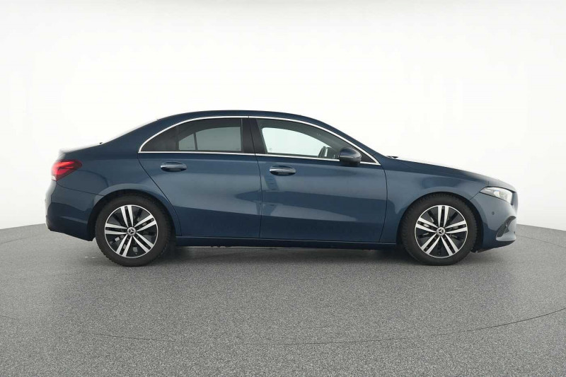 Occasion MERCEDES-BENZ Classe A A 200 d Berline Progressive 2022 Bleu 32890 € à Namur