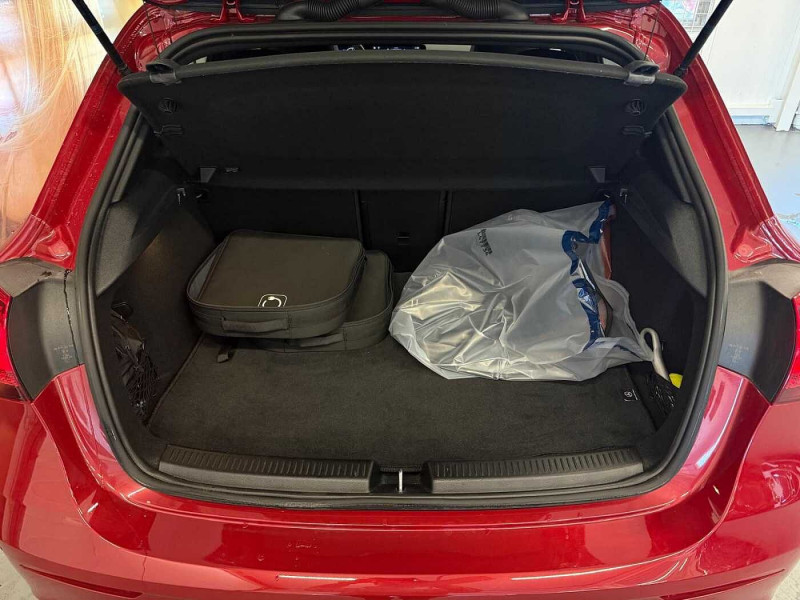 Occasion MERCEDES-BENZ A 250 A 250 e AMG Line 2023 Rouge 33890 € à Namur
