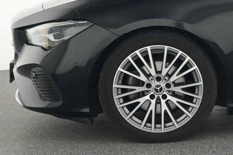 Used MERCEDES-BENZ CLA CLA 180 d Coupé Progressive 2023 Noir € 30890 in Namur