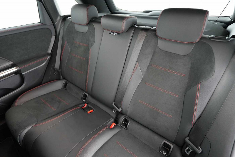 Used MERCEDES-BENZ Classe B B 180 AMG Line 2022 Noir € 29890 in Namur