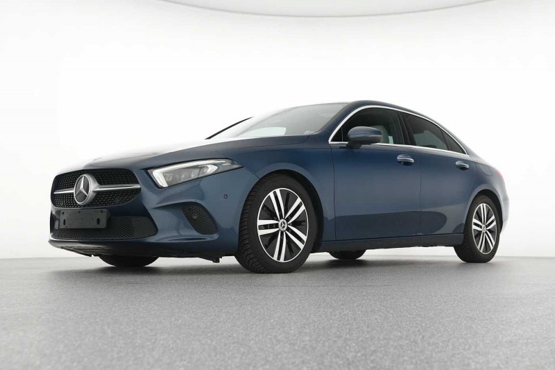 Occasion MERCEDES-BENZ Classe A A 200 d Berline Progressive 2022 Bleu 32890 € à Namur