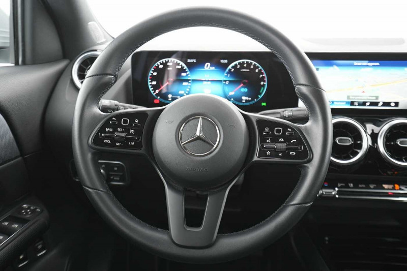 Occasion MERCEDES-BENZ GLA 250 GLA 250 e Style 2022 Argent 38890 € à Namur