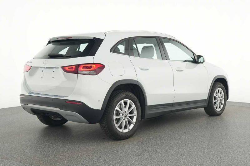 Occasion MERCEDES-BENZ GLA 250 GLA 250 e Style 2022 Argent 38890 € à Namur
