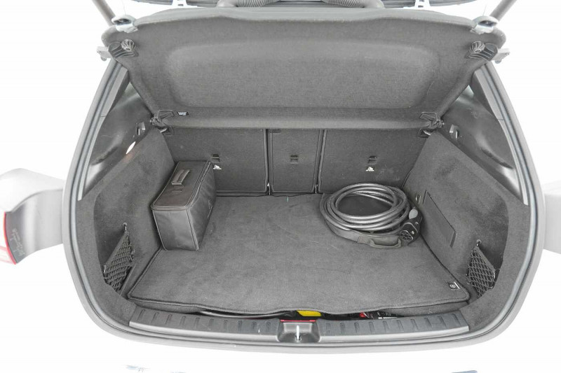 Occasion MERCEDES-BENZ GLA 250 GLA 250 e Style 2022 Argent 38890 € à Namur