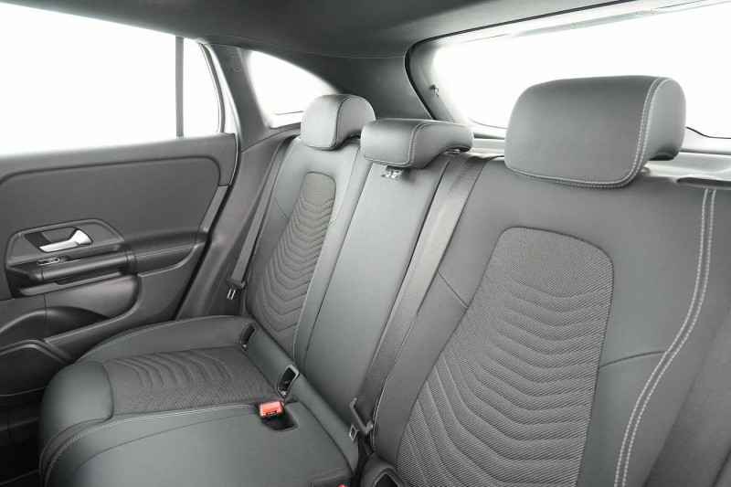 Occasion MERCEDES-BENZ GLA 250 GLA 250 e Style 2022 Argent 38890 € à Namur