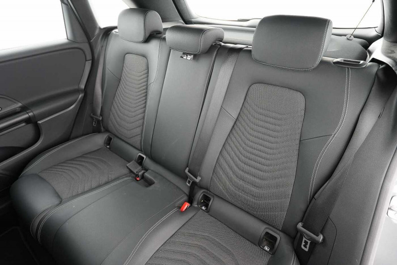 Occasion MERCEDES-BENZ Classe B B 180 d 2023 Gris 27890 € à Namur
