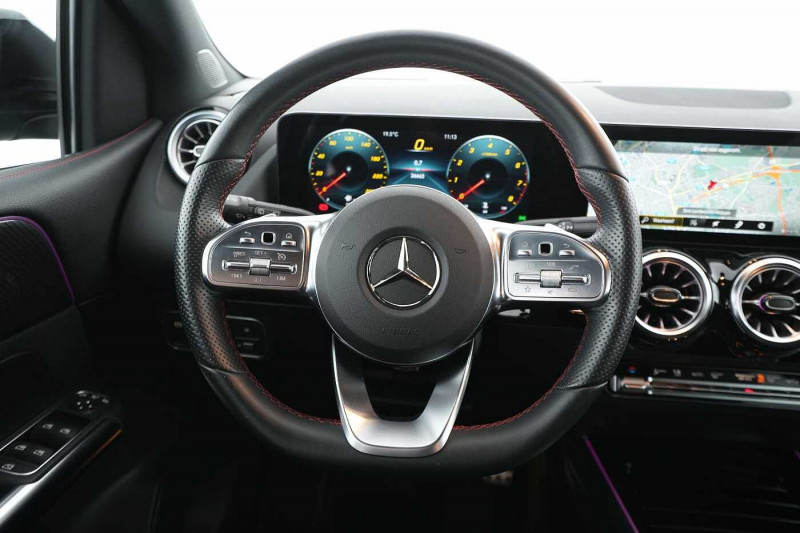 Used MERCEDES-BENZ Classe B B 180 AMG Line 2022 Noir € 29890 in Namur