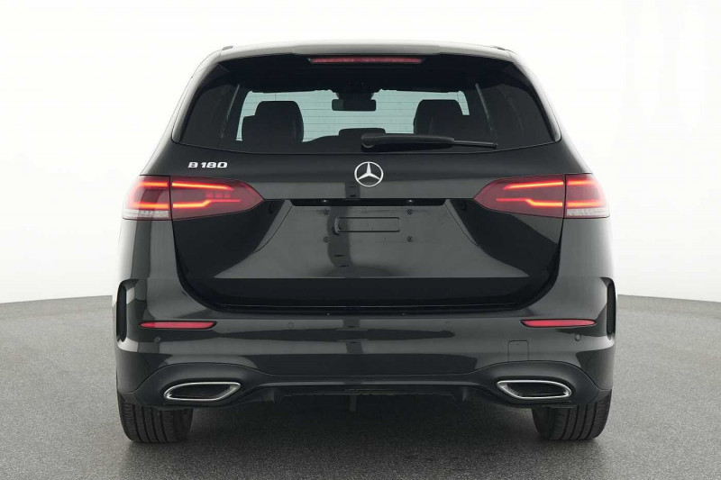 Used MERCEDES-BENZ Classe B B 180 AMG Line 2022 Noir € 29890 in Namur