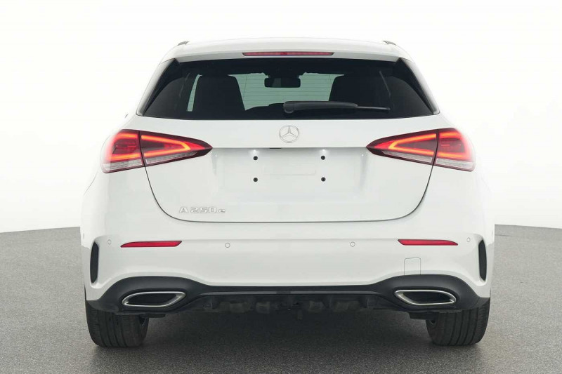Used MERCEDES-BENZ A 250 A 250 e AMG Line 2021 Argent € 28890 in Namur