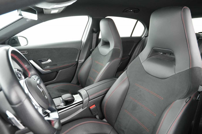 Used MERCEDES-BENZ A 250 A 250 e AMG Line 2021 Argent € 28890 in Namur