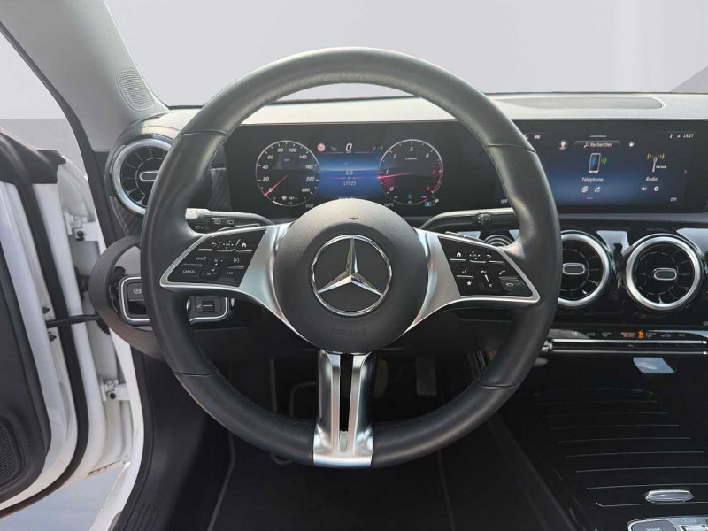 Occasion MERCEDES-BENZ CLA CLA 180 d Shooting Brake Luxury Line 2024 Blanc 34890 € à Namur