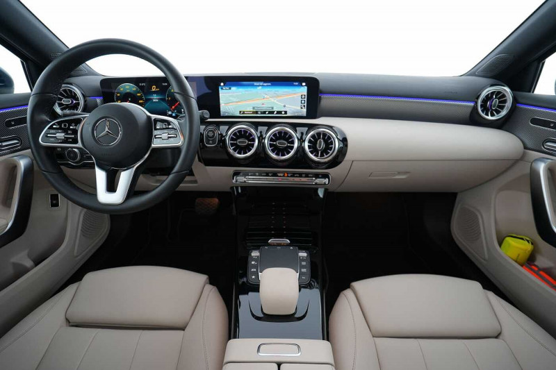 Occasion MERCEDES-BENZ Classe A A 200 d Berline Progressive 2022 Bleu 32890 € à Namur