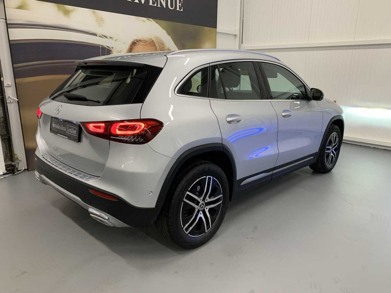 Used MERCEDES-BENZ GLA GLA 180 Progressive 2023 Argent € 33890 in Namur
