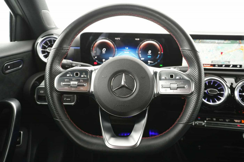 Used MERCEDES-BENZ A 250 A 250 e AMG Line 2021 Argent € 28890 in Namur