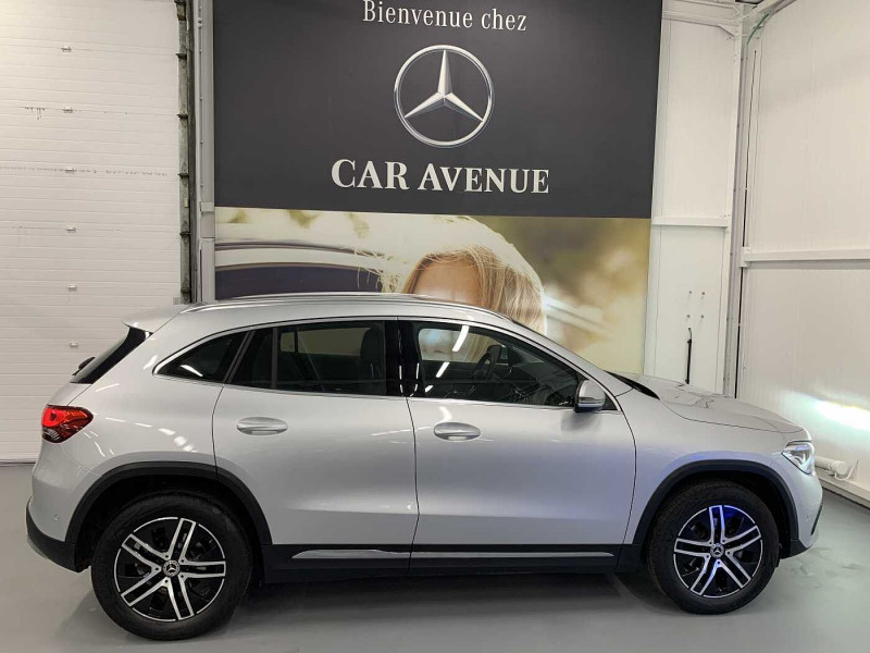 Used MERCEDES-BENZ GLA GLA 180 Progressive 2023 Argent € 33890 in Namur
